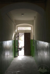 Vul. Valova, 19. Interior of the passageway