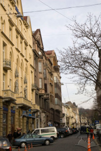 Vul. Valova, 13. A view from the west