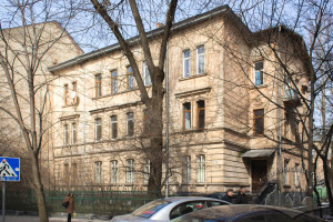 Vul. Levytskoho, 23 – residential building