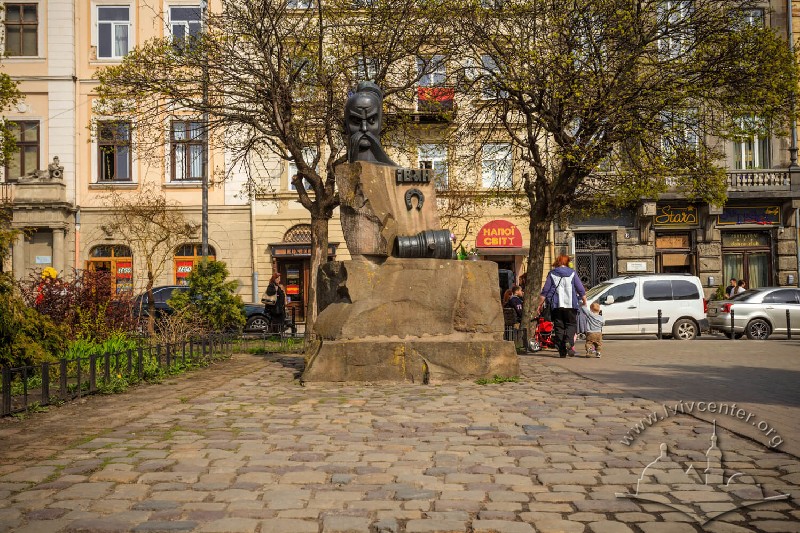 Пл. Підкови – Пам'ятник Івану Підкові | Інтерактивний Львів