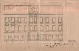 Вул. Коновальця, 6 – будинок школи