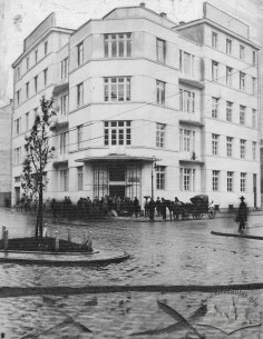 The finished building in 1930 (from the Narodowe Archiwum Cyfrowe, #1-Z-8-1)
