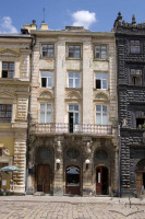 Пл. Ринок, 3 – колишня кам'яниця Вільчківська