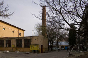 Вул. Генерала Чупринки, 58a – кол. корпус фабрики