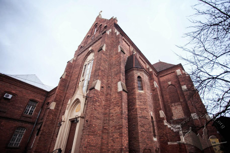 Vul. Henerala Chuprynky, 70. The church building, its eastern corner