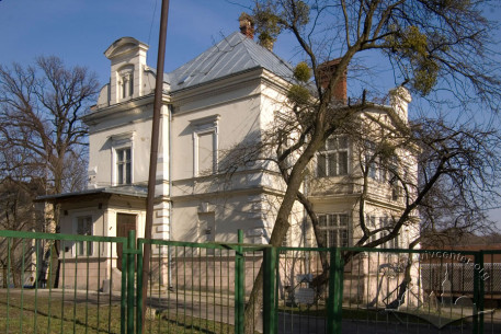 Вул. Котляревського, 1. Вигляд з півдня