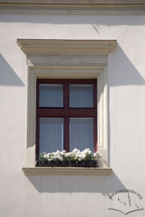 Pl. Rynok, 24. A 3rd floor window