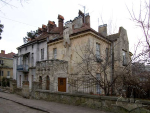 Вул. Метрологічна, 8 – житловий будинок