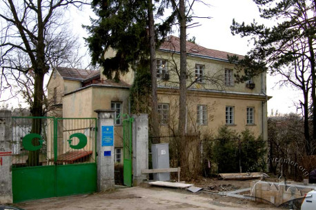 Вул. Метрологічна, 12. Вигляд з півночі