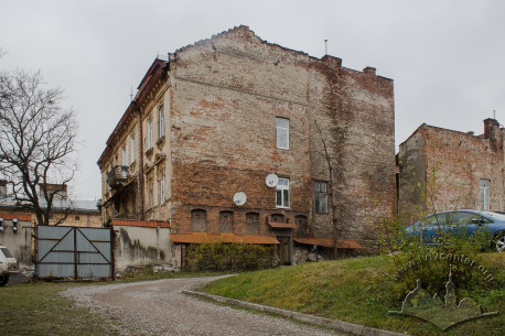 Vul. Lysenka, 2. A view of the building from the st. Michael church's courtyard