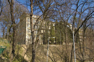 Вул. Лисенка, 31 – Львівська обласна дитяча клінічна лікарня (ОхМаДит)