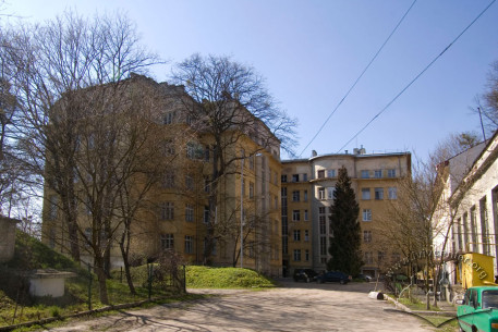 Вул. Лисенка, 31. Вигляд зі сходу