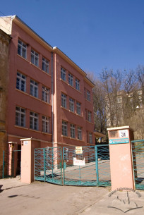 Вул. Лисенка, 31. В'їзд на територію лікарні з вул. Лисенка