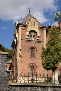Vul. Lysenka, 43. A lateral avant-corps of the convent building