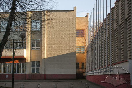 Вул. Федьковича, 54-56.