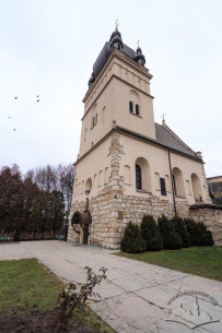 Вул. Хмельницького, 77.