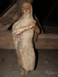 Vul. Khmelnytskoho, 36. Wooden figure of st. Onuphrius by sculptor Lazar Paslavskyi (1770s). Until 1990s it was situated in an ambon by the northern wall of the nave.