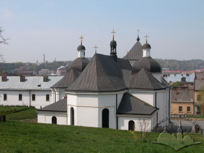 Vul. Khmelnytskoho, 36. A view from the east