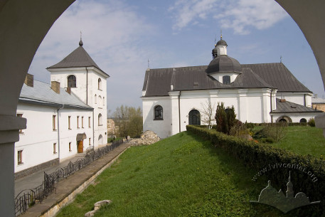 Vul. Khmelnytskoho, 36. A view from the south