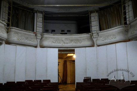 Pl. Henerala Hryhorenka, 5. Fragment of the auditorium interior with the entrance and gallery