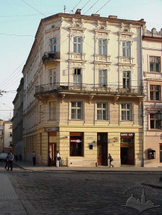Pl. Rynok, 11. An overall view of the house