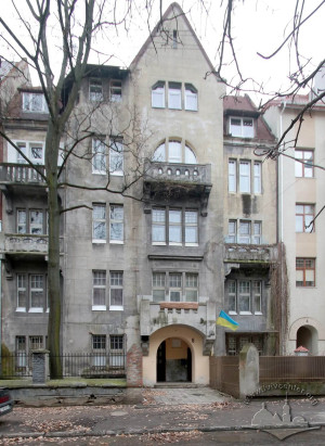 Vul. Bohuna, 6 – residential building