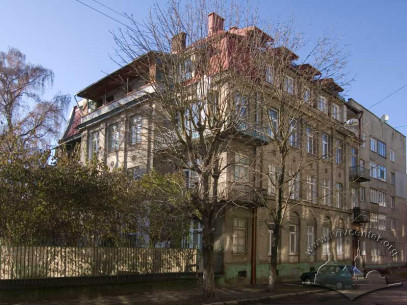 Vul. Zhukovskoho, 11. A view from the east