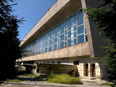 Вул. Черемшини, 31. Будинок спорткомплексу ЛНУ ім. Франка