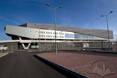 Vul. Stryiska, 199. The western facade of the building