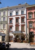 Пл. Ринок, 27 – колишня кам'яниця Фаурбахівська