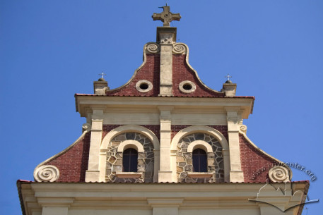 Вул. Замарстинівська, 134. Аттик над головним фасадом