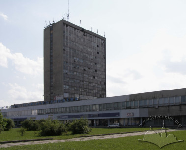 Вул. В. Великого, 2. Вигляд комбінату з вул. Стрийської