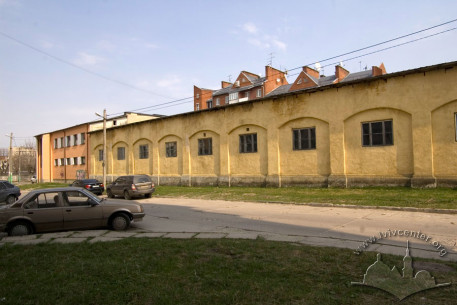 Вул. Княгині Ольги, 3а. Західний фасад будинку спортзалу