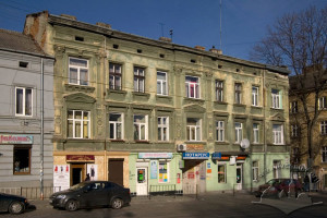 Vul. Horodotska, 44 – residential building