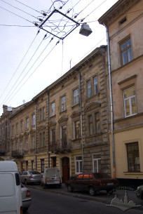 Vul. Pekarska, 18. A view from the northwest