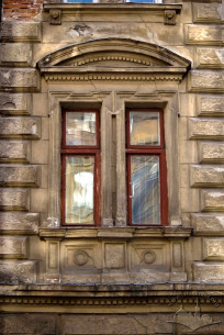 Vul. Pekarska, 18. 2nd floor windows
