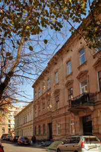 Vul. Konyskoho, a view towards vul. Tuhan-Baranovskoho. In the center, building no. 3