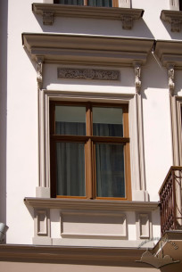 Вул. Шевська, 14. Вікно 2-го поверху