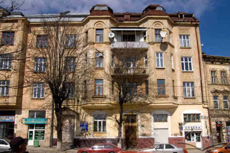 Вул. Шевченка, 24. Головний фасад будинку