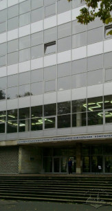 Вул. Митрополита Андрея, 3 – фрагмент фасаду будівлі бібліотеки
