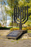 Просп. Чорновола – пам'ятник жертвам львівського ґетта