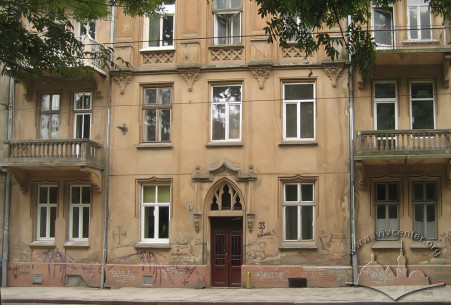 Вул. Вітовського, 33. Фрагмент головного фасаду