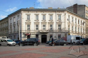 Vul. Slovatskoho, 18 – residential building