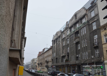 Buildings on the northern part of vul. Slovatskoho