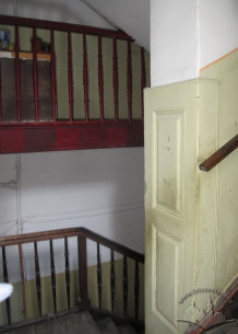 Vul. Virmenska, 27. The main staircase, the design of the stairs comes from early 19th century