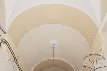 Vul. Lystopadovoho chynu, 26. Vault detail