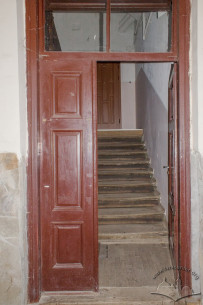 Vul. Lystopadovoho chynu, 26. Entrance to the main staircase