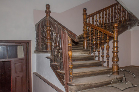 Vul. Lystopadovoho chynu, 26. The main staircase