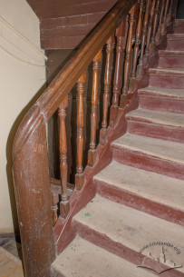 Vul. Lystopadovoho chynu, 26. Staircase detail in the northern side wing