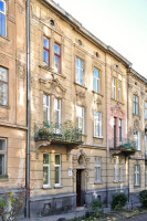 Vul. Kravchuka, 10 – residential building